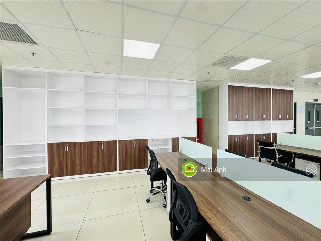 Văn phòng 250m2 bến vân đồn, quận 4 | view trực diện bitexco | sẵn nội thất văn phòng | 115 triệu