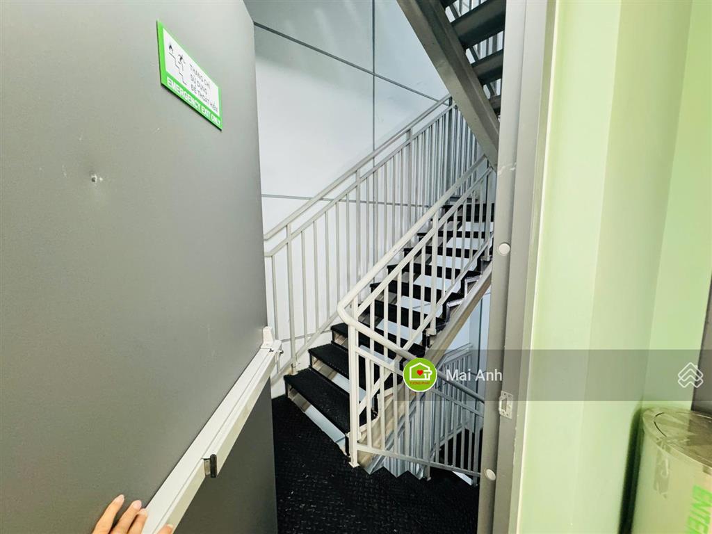 Văn phòng 250m2 bến vân đồn, quận 4 | view trực diện bitexco | sẵn nội thất văn phòng | 115 triệu