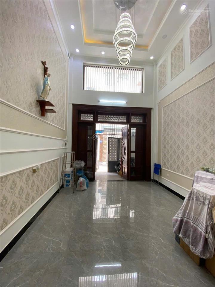 Nhà trệt, lửng, 2lầu đúc, sân thượng. dt4x15m=7,1tỷ. phạm văn chiêu gv.