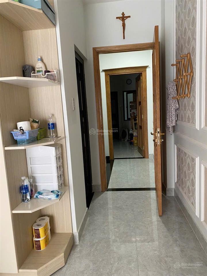 Nhà trệt, lửng, 2lầu đúc, sân thượng. dt4x15m=7,1tỷ. phạm văn chiêu gv.