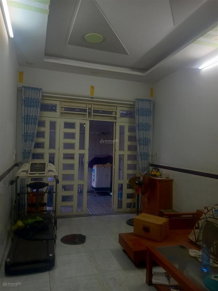 Nhà trệt 2lầu đúc, sân thượng. giá5,1tỷ. đường thống nhất , p.16, gv.