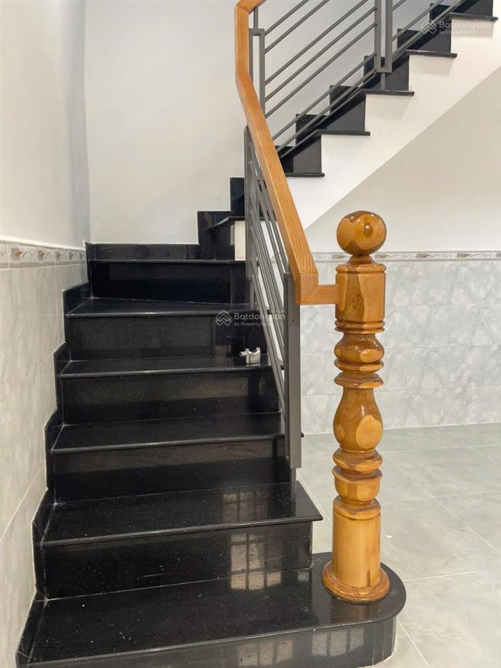 Chủ giảm 4,4tỷ3,8tỷ. nhà mới ở liền, trệt lầu. dt 4,5x10m=3,8tỷ.chốt. đường số 7, phường 3 gv.