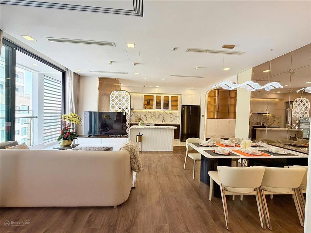 Bán gấp cc 3pn, 2wc, 118m2 tại vinhomes central park, 15,5 tỷ vnd
