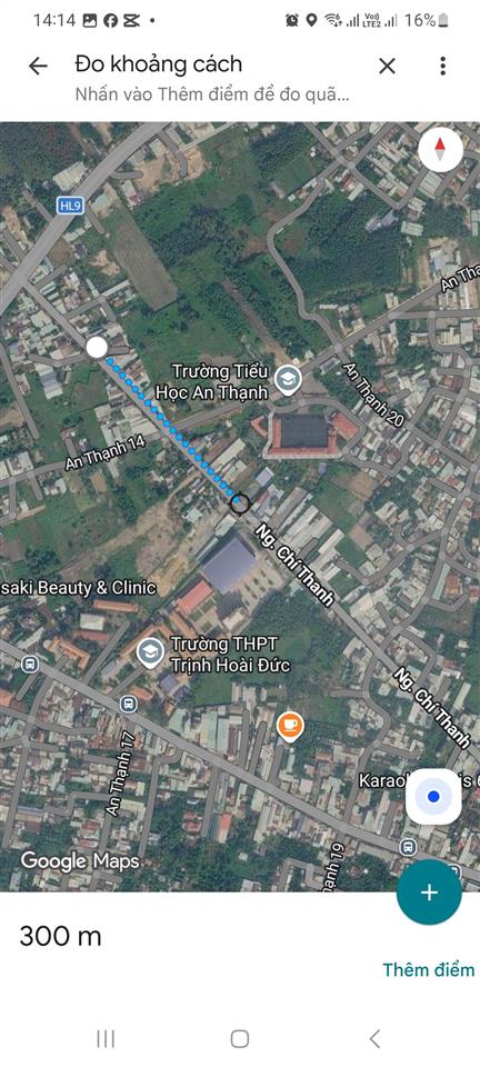 Đất gần trường trịnh hoài đức cách nguyễn chí thanh 10m xe tải ra vào thoải mái.