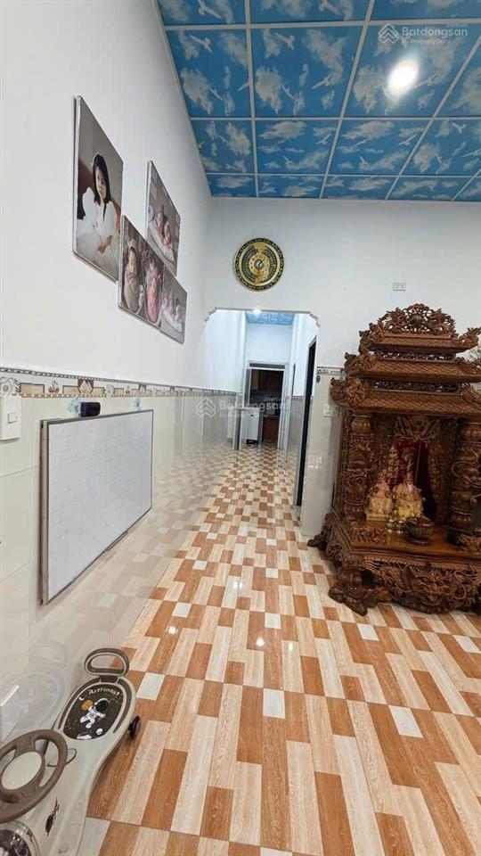 Bán nhà cấp 4 sân ô tô 2 phòng ngủ mặt tiền dx 22 tân định (cũ)
