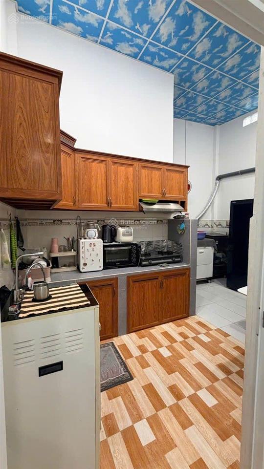 Bán nhà cấp 4 sân ô tô 2 phòng ngủ mặt tiền dx 22 tân định (cũ)