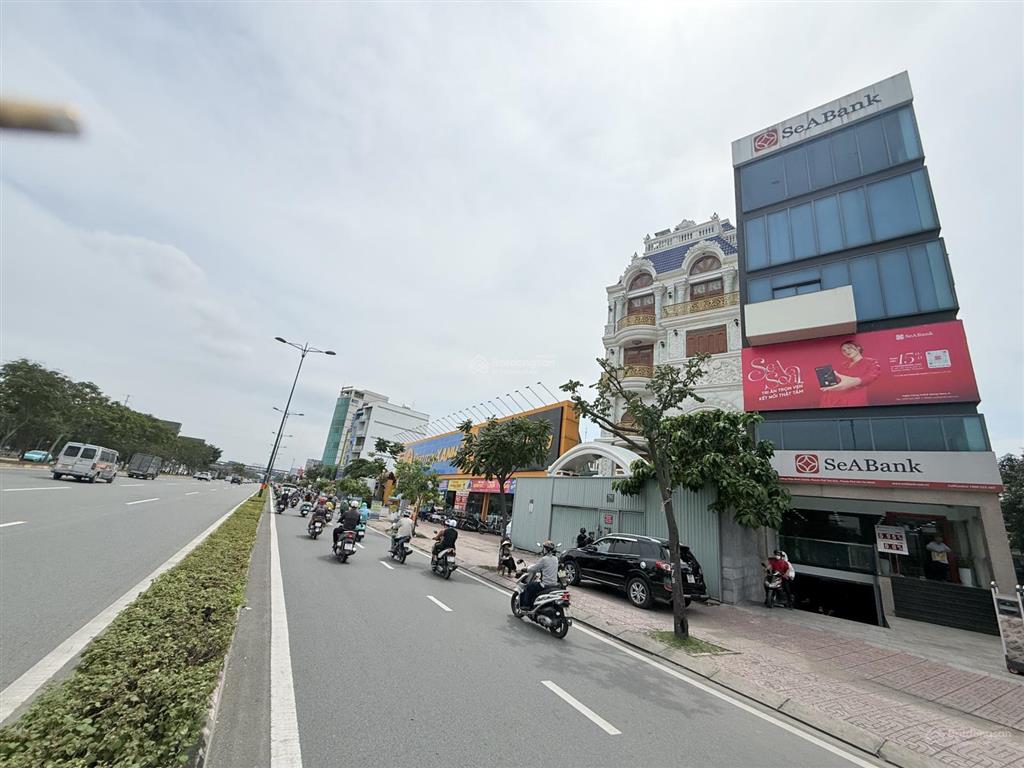 Bán 1300m2 đất 3 mt đường phạm văn đồng, thủ đức gpxd hầm + 12 tầng giá 175 tỷ