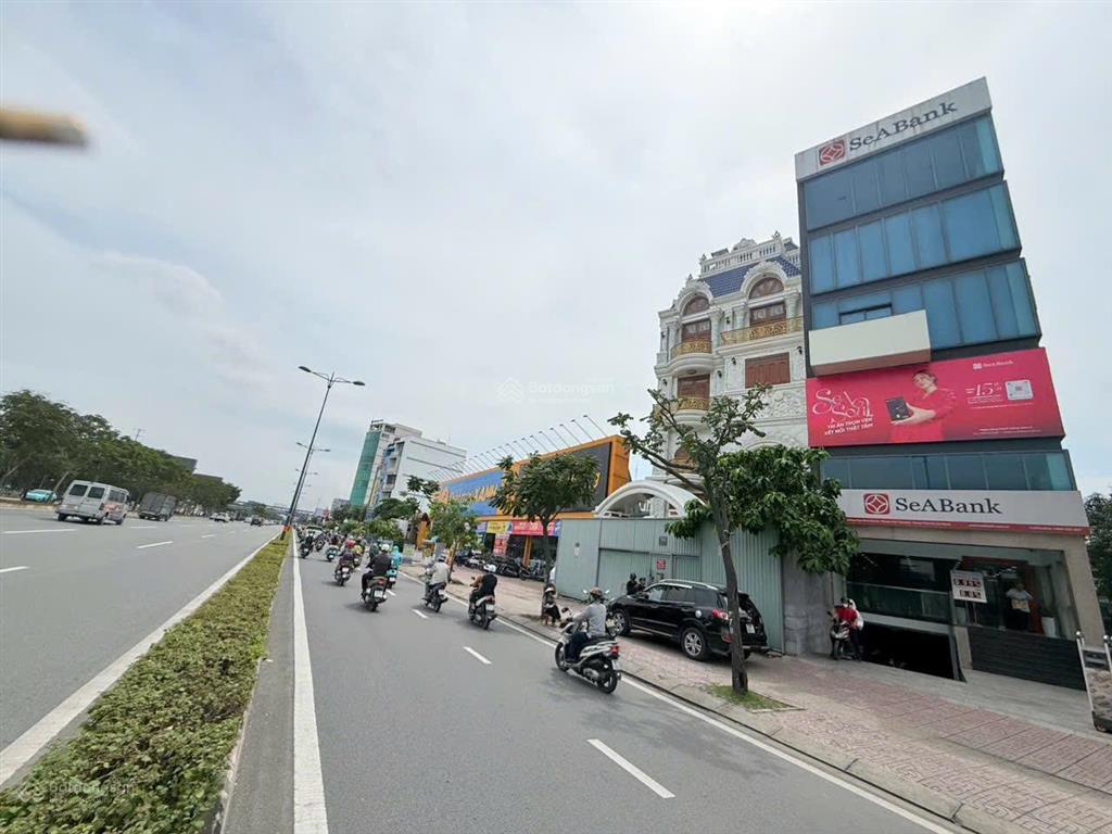 Chính chủ bán đất 8x60m mt đường 20 phạm văn đồng xây hầm + 7 tầng, giá 36 tỷ
