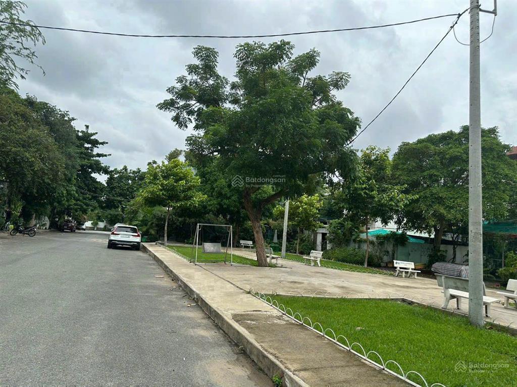Siêu đẹp chính chủ gửi bán đất 10x18 đường 25 đối diện công viên khu ven sông, giá 19,5 tỷ