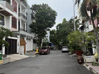 Bán đất lớn 2100m2 đường 32 linh đông. phạm văn đồng, thủ đức giá 32 triệu/m2 full thổ cư