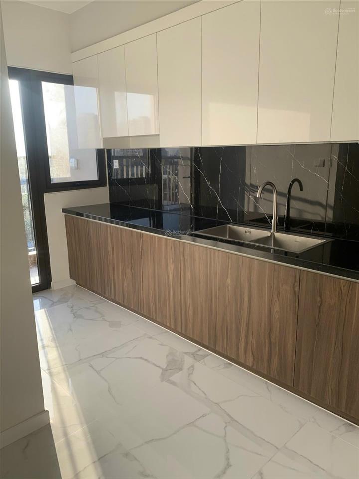 Bán căn view hồ bơi như hình giá siêu tốt căn 2pn 2wc 87,2m2 call 0938 893 ***