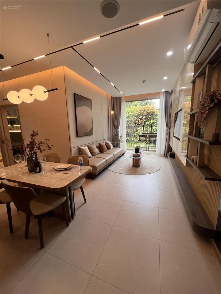Chủ gửi bán căn 2pn2wc 70m2 view ban công đông bắc giá chênh tốt  0938 893 ***