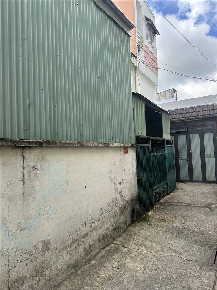 Bán nhà mặt tiền đường 49 vào 1