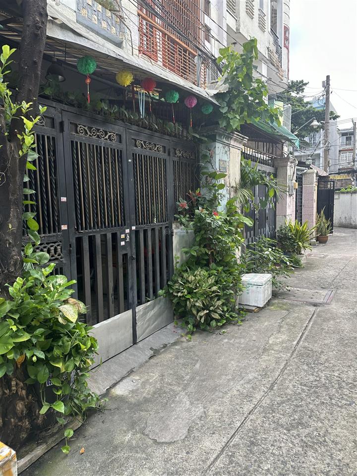 Bán nhà mặt tiền đường 49 vào 1