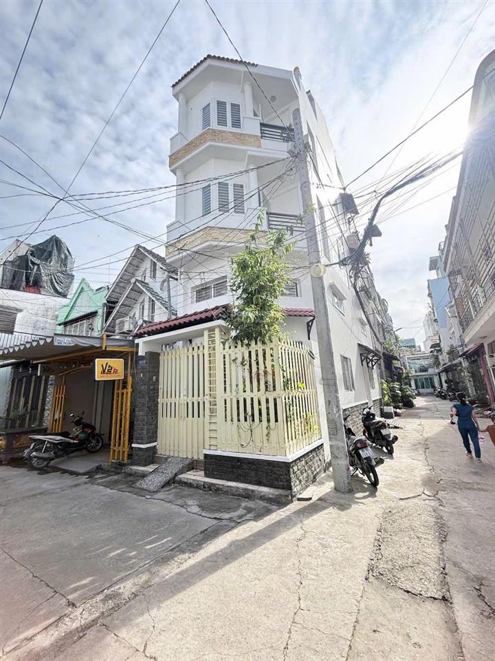 Siêu phẩm hẻm 8m căn góc 4 lầu ngay trung tâm bàu cát sầm uất  dân trí cao  tiện ích bủa vây