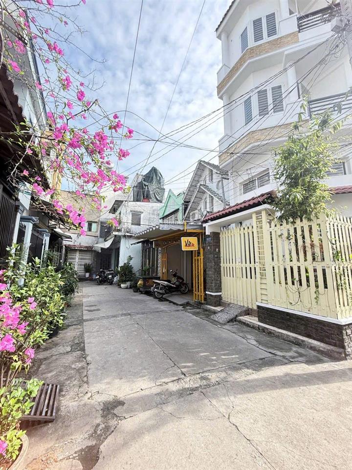 Siêu phẩm hẻm 8m căn góc 4 lầu ngay trung tâm bàu cát sầm uất  dân trí cao  tiện ích bủa vây
