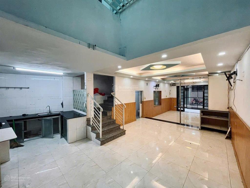 Hẻm xe hơi cách mạng tháng 8, phường 5, tân bình cách mt hoàng sa 70m. dt 60.9m2, 2 lầu, giá 9.2 tỷ