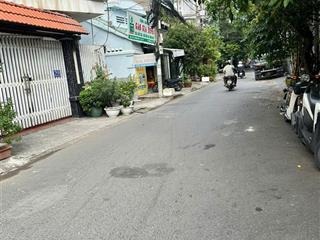 Chỉ 13.4 tỷ xe tải lê đại hành, q 11. dt 6.1x14m, 1 trệt, 2 lầu, nhà biệt thự cũ