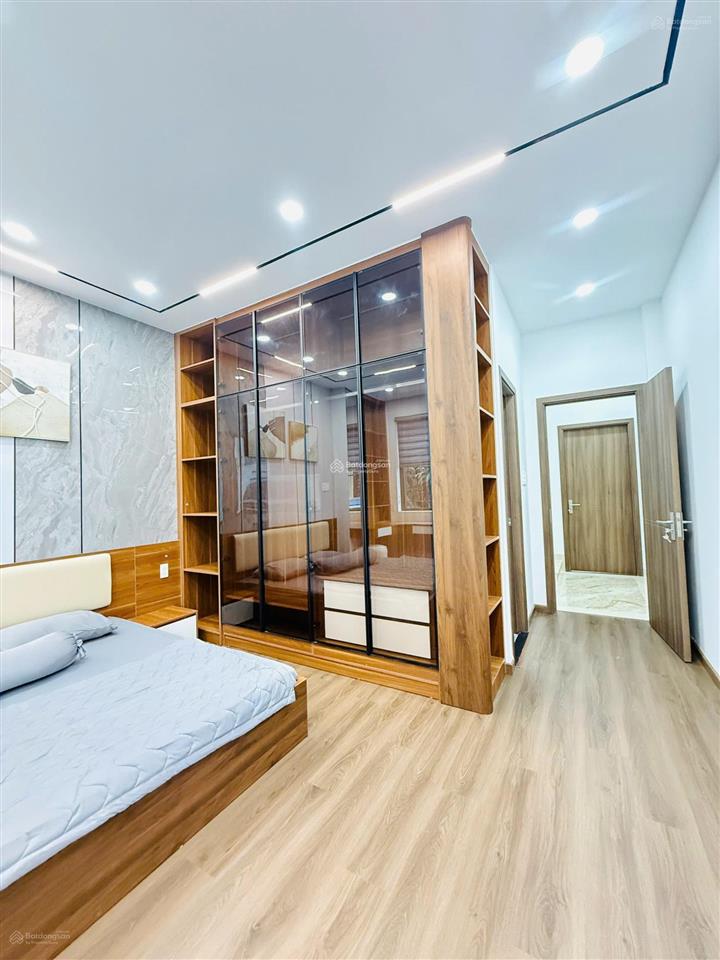 Hẻm xe tải khu cư xá bắc hải, p. 15, q.10. dt 4.1x16m, nở hậu 4.2m, 2 lầu, st, giá 13,9999 tỷ