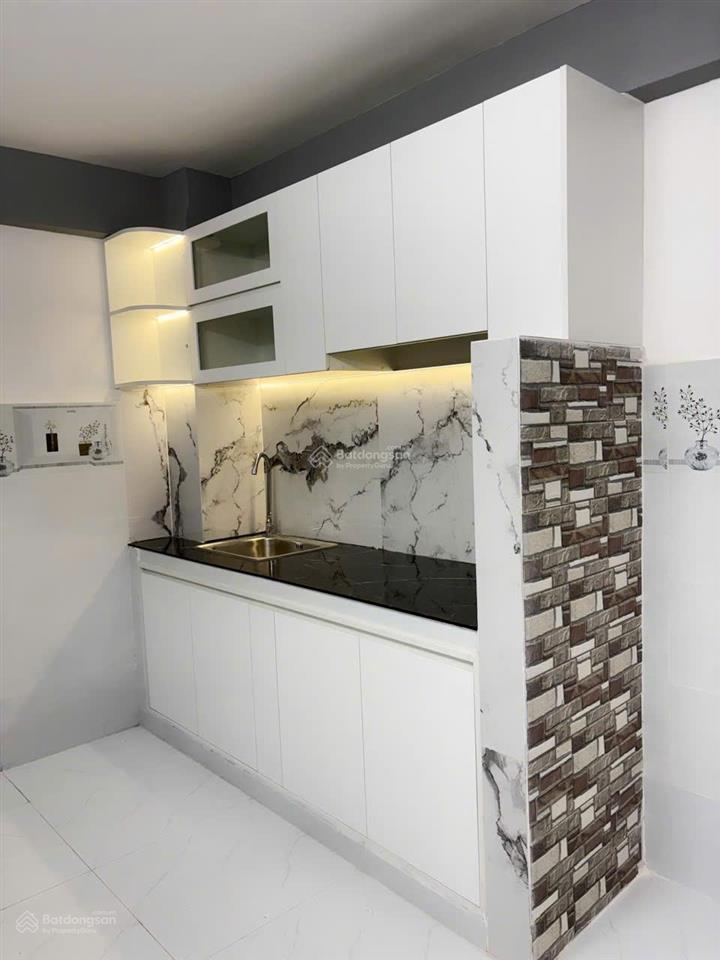Mt thụt thái phiên q11. dt 3.8x12m, 1 trệt, 2 lầu, 4 phòng, 3 wc, giá 6.98 tỷ tl