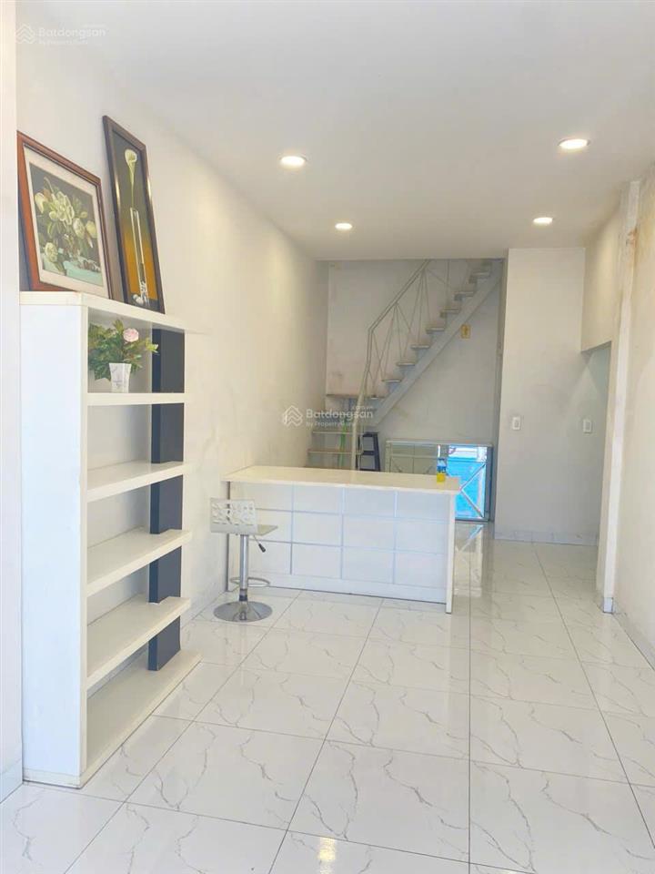 Mặt tiền phạm phú thứ, tân bình, dt 3x10m, nở hậu 3,85m, 1 trệt, 1 lửng, 1 lầu, giá 6.9 tỷ tl
