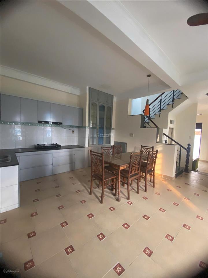 Hẻm trương công định, tân bình. dt 98,6m2. 1 trệt, 1 lầu, giá 8,8 tỷ tl