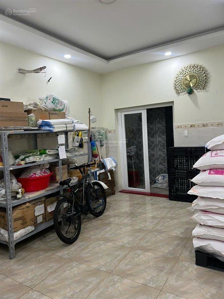 Hơn 100 tr/m² nhà cư xá lê đại hành, q11. dt 4.1x20m, 1 trệt, 2 lầu, 4 pn, 3 wc, giá 10.8 tỷ
