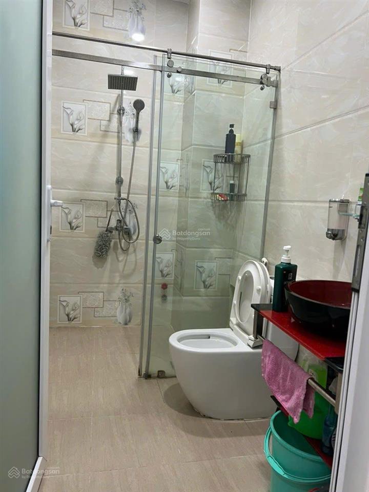 Hẻm xe hơi 351/22a lê đại hành, q 11, dt 11x13m, 3 lầu, giá 75 triệu/ tháng