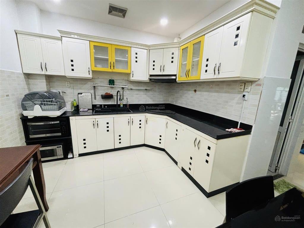 Nguyên căn nhà mặt tiền 159a ba vân, p14, tân bình. dt 4x16m, 1 trệt, 1 lầu, giá 22 triêu/tháng