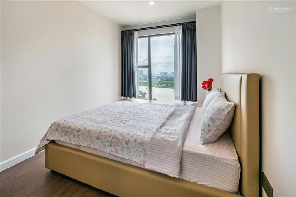 Căn hộ studio sài gòn royal 43m2 full nội thất 5,1 tỷ  0926 377 ***