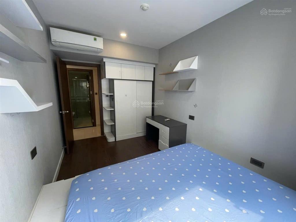 Căn hộ quận 4, 2pn sài gòn royal tầng cao view tây tứ trạch full nội thất giá 9 tỷ