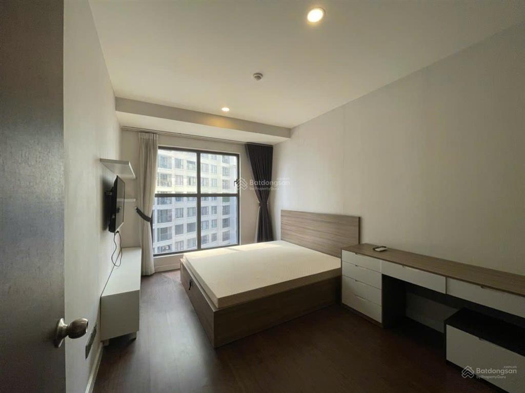 Căn hộ quận 4, 2pn sài gòn royal tầng cao view tây tứ trạch full nội thất giá 9 tỷ