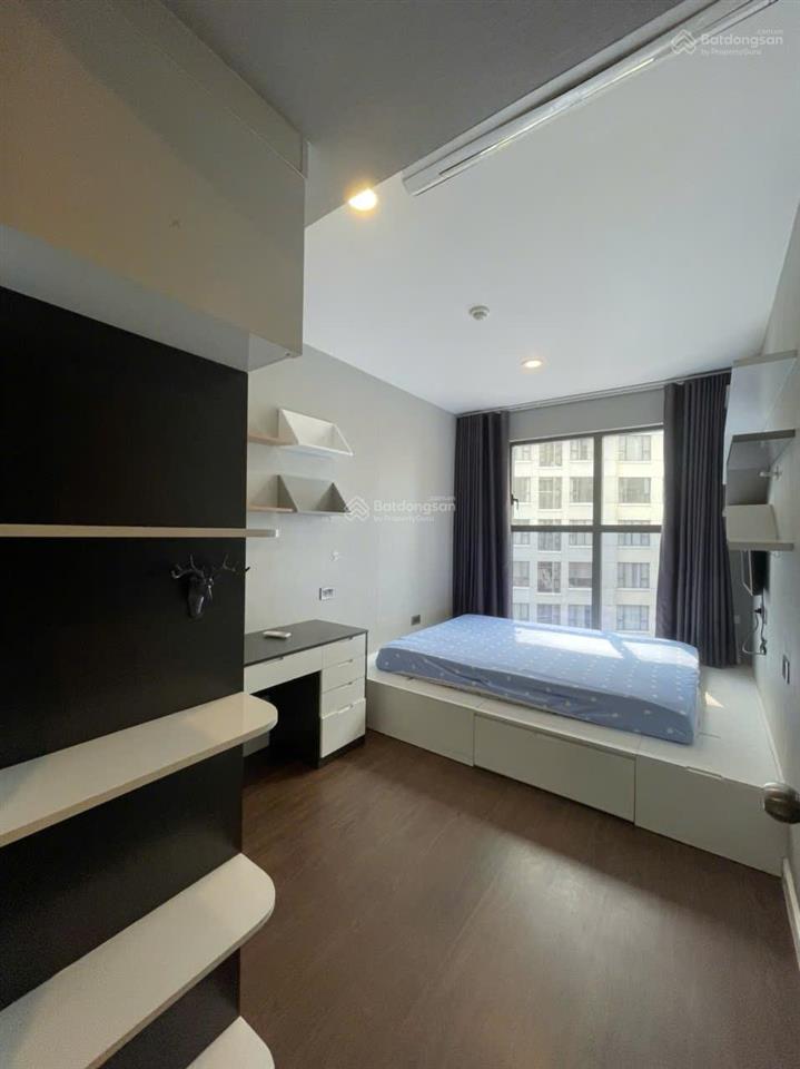 Căn hộ quận 4, 2pn sài gòn royal tầng cao view tây tứ trạch full nội thất giá 9 tỷ