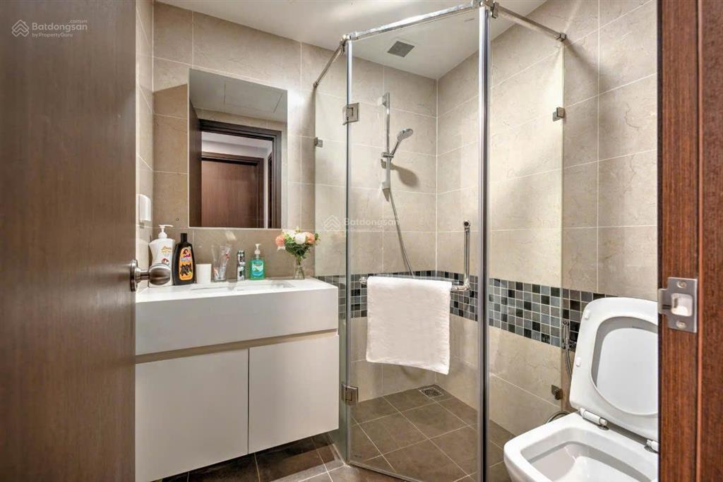 Bán căn hộ the tresor trục bến vân đồn 2 pn tầng full nội thất giá 8,3 tỷ  tuyển 0926 377 ***