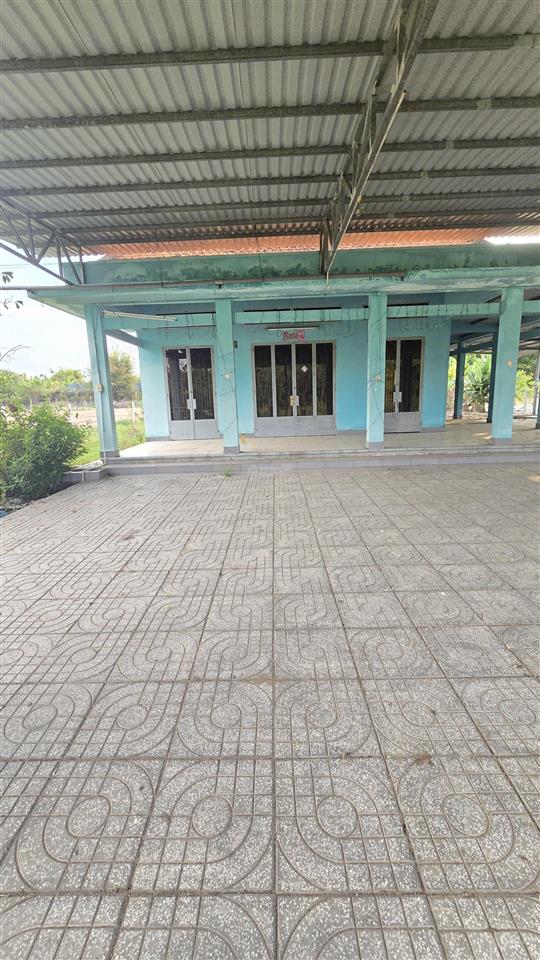 Bán gấp nhà vườn 3 mặt tiền ngay thị trấn củ chi. gần 2229m2 có 300m2 tc giá siêu rẻ