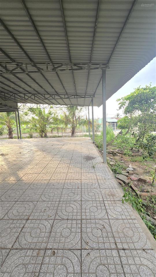 Bán gấp nhà vườn 3 mặt tiền ngay thị trấn củ chi. gần 2229m2 có 300m2 tc giá siêu rẻ