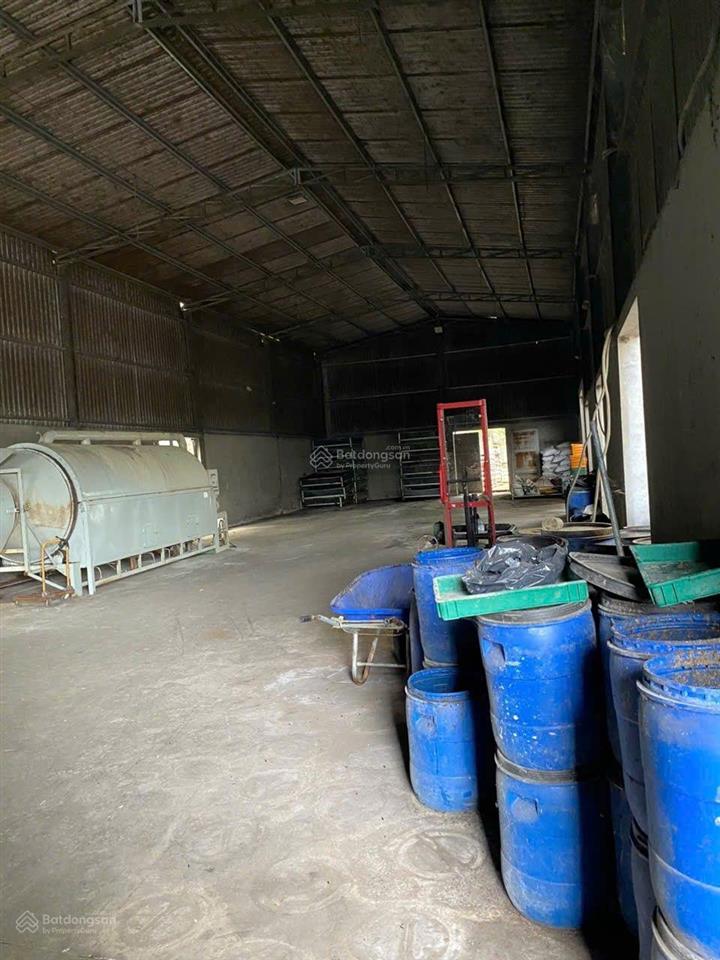 Bán gấp xưởng 3400m2. 2000m2 thổ cư. mặt tiền đường bến đình. xe công chạy 24/7