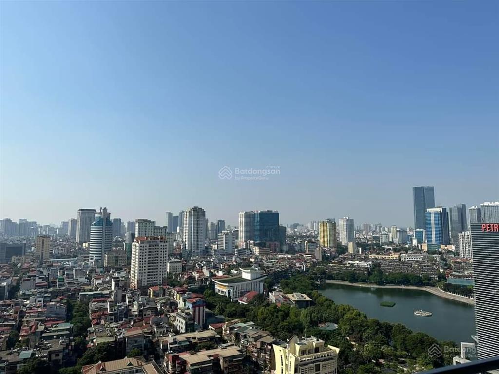 Siêu hiếm căn hộ 4pn chung cư 93 láng hạ  sổ đỏ trao tay. em sơn 0899 822 ***
