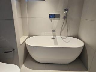 Chính chủ gửi bán căn hộ 2pn trung tâm quận ba đình giá hấp dẫn 14ty7, xem nhà 24/7 0899 822 ***
