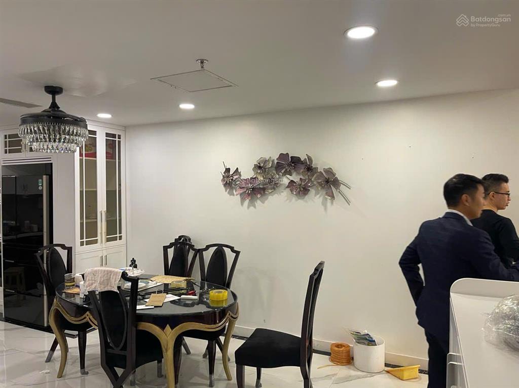 Chính chủ gửi bán căn hộ view hồ giảng võ trung tâm quận ba đình  sổ đỏ  slot ô tô