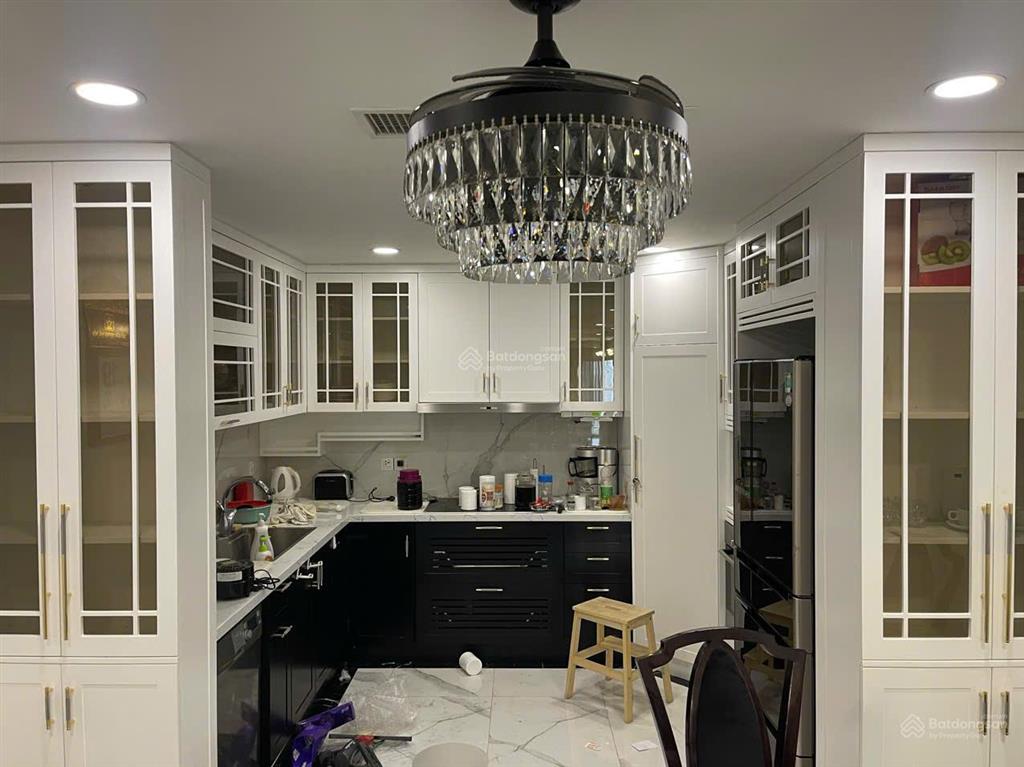 Chính chủ gửi bán căn hộ view hồ giảng võ trung tâm quận ba đình  sổ đỏ  slot ô tô