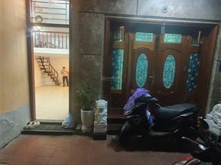 Bán nhà ngõ 78 quán sứ, 50m2, có sổ đỏ riêng, 4,5 tỷ, có thương lượng.