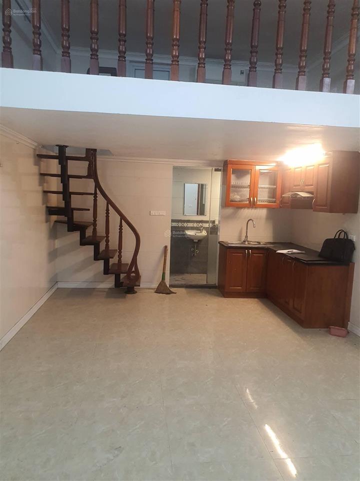 Bán nhà ngõ 78 quán sứ, 50m2, có sổ đỏ riêng, 4,5 tỷ, có thương lượng.