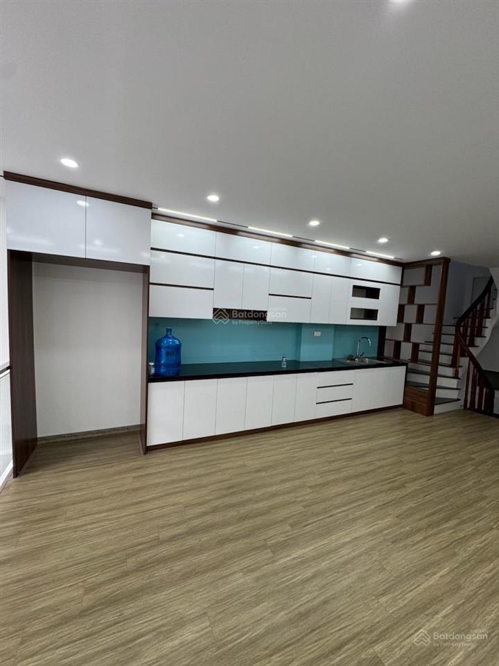 Bán nhà ngõ 29 chu huy mân, long biên, 45m2, 6 tầng, thang máy, ngõ rộng, gần ô tô, giá 9,5 tỷ
