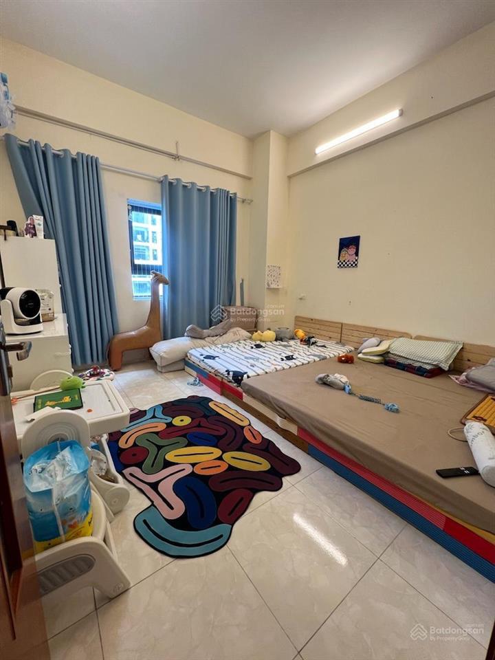 Bán căn hộ chung cư tầng 8, tòa a1, 80 hoàng đạo thành, kim giang, 70 m2, 2 ngủ, có sổ đỏ, 5,3 tỷ