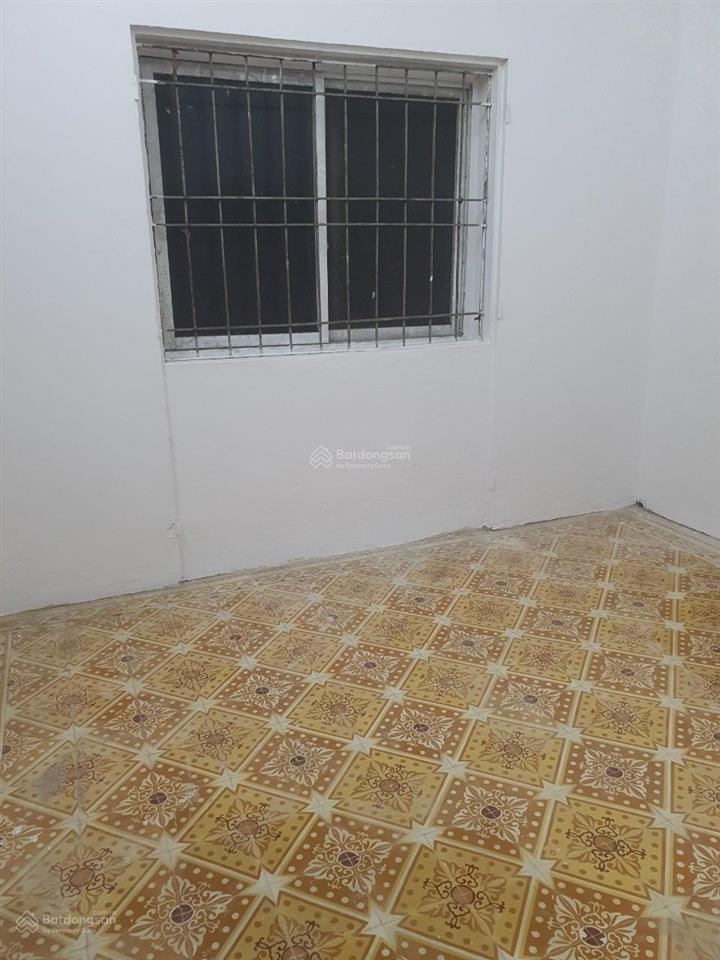 Cho thuê nhà ngõ 50 lĩnh nam, gần mặt phố 52m2, 4 phòng ngủ, giá 8 triệu