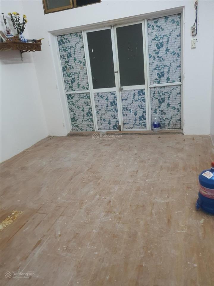 Cho thuê nhà ngõ 50 lĩnh nam, gần mặt phố 52m2, 4 phòng ngủ, giá 8 triệu
