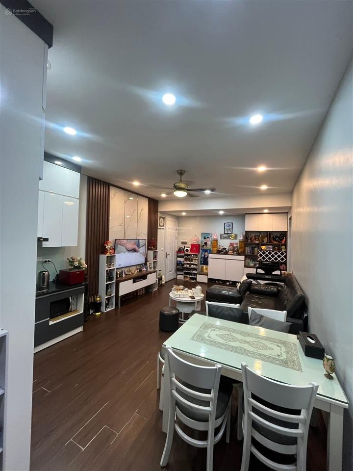 Rẻ quá, bán gấp chung cư đền lừ, hoàng mai, 61m2, 2 ngủ, giá 4,3 tỷ, mua đầu tư quá ngon.