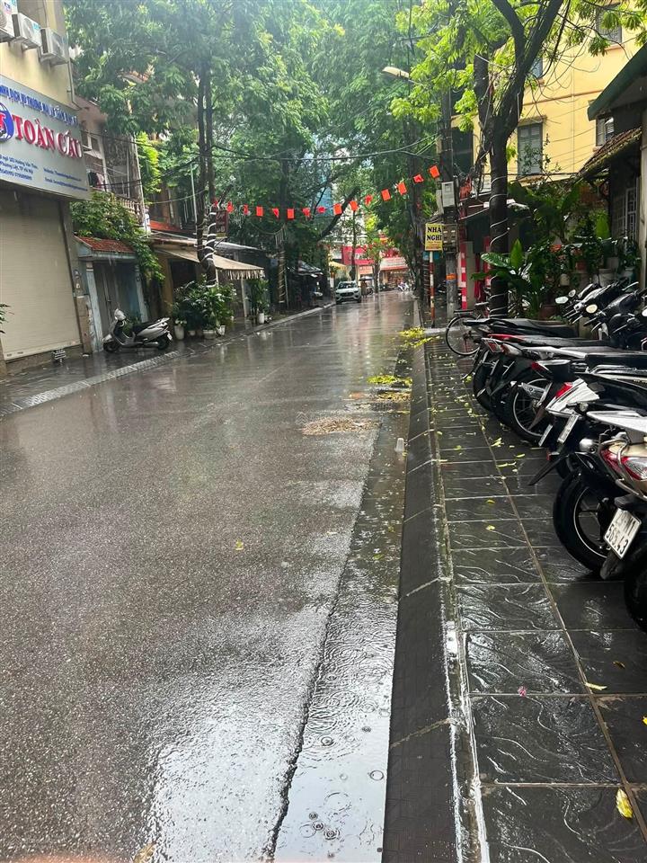 Bán nhà phân lô, ô tô kinh doanh, phố hoàng văn thái 60m2, 5 tầng, mặt tiền 5m, giá 21 tỷ.