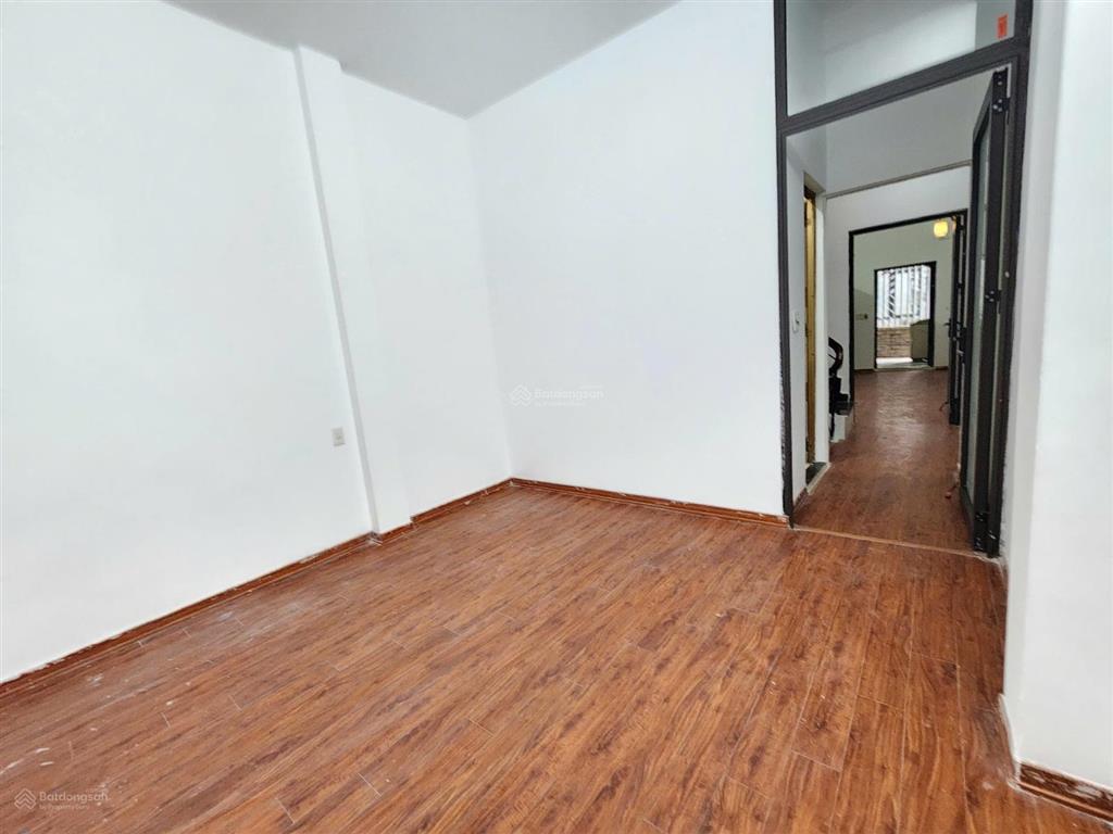 Bán nhà phố tân mai, 52m2, 5 tầng, 2 mặt ngõ, ngõ thông, kinh doanh, ngõ 2,5m, giá 9,5 tỷ.